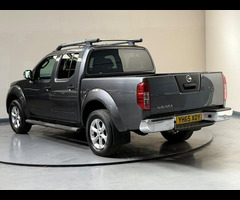Nissan Navara 2.5 dCi Tekna 4WD Euro 5 4dr - 73