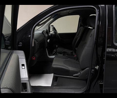 Nissan Navara 2.5 dCi Acenta 4WD Euro 5 4dr - 33