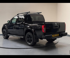 Nissan Navara 2.5 dCi Tekna 4WD Euro 4 4dr - 7