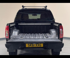 Nissan Navara 2.5 dCi Tekna 4WD Euro 4 4dr - 10