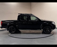 Nissan Navara 2.5 dCi Tekna 4WD Euro 4 4dr - 14