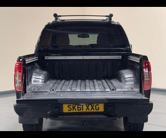 Nissan Navara 2.5 dCi Tekna 4WD Euro 4 4dr - 29