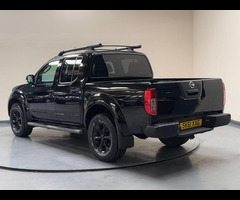 Nissan Navara 2.5 dCi Tekna 4WD Euro 4 4dr - 31