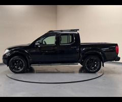 Nissan Navara 2.5 dCi Tekna 4WD Euro 4 4dr - 32