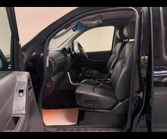 Nissan Navara 2.5 dCi Tekna 4WD Euro 4 4dr - 33