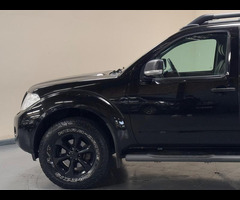 Nissan Navara 2.5 dCi Tekna 4WD Euro 4 4dr - 52