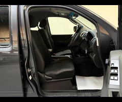 Nissan Navara 2.5 dCi Visia 4WD Euro 5 4dr - 13