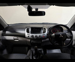 Mitsubishi L200 2.5 DI-D Warrior 4WD Euro 5 4dr (LB) - 3