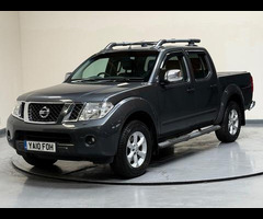 Nissan Navara 2.5 dCi Tekna Auto 4WD Euro 4 4dr - 35
