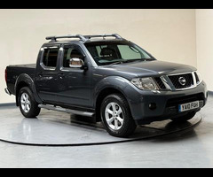 Nissan Navara 2.5 dCi Tekna Auto 4WD Euro 4 4dr - 38
