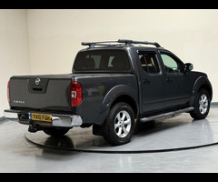 Nissan Navara 2.5 dCi Tekna Auto 4WD Euro 4 4dr - 40
