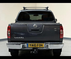 Nissan Navara 2.5 dCi Tekna Auto 4WD Euro 4 4dr - 44