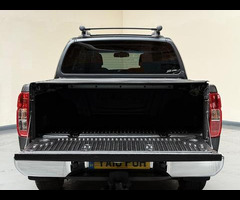 Nissan Navara 2.5 dCi Tekna Auto 4WD Euro 4 4dr - 45