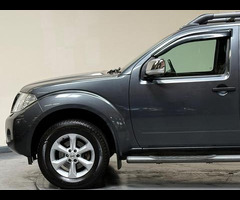 Nissan Navara 2.5 dCi Tekna Auto 4WD Euro 4 4dr - 54