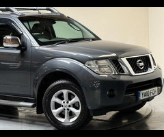 Nissan Navara 2.5 dCi Tekna Auto 4WD Euro 4 4dr - 63