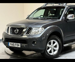Nissan Navara 2.5 dCi Tekna Auto 4WD Euro 4 4dr - 65