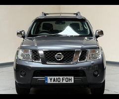 Nissan Navara 2.5 dCi Tekna Auto 4WD Euro 4 4dr - 68