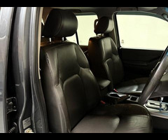 Nissan Navara 2.5 dCi Tekna Auto 4WD Euro 4 4dr - 74