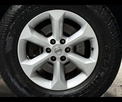 Nissan Navara 2.5 dCi Tekna Auto 4WD Euro 4 4dr - 75