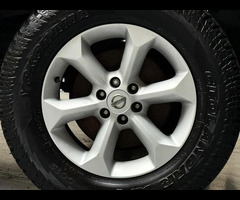 Nissan Navara 2.5 dCi Tekna Auto 4WD Euro 4 4dr - 76