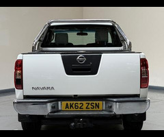 Nissan Navara 2.5 dCi Acenta King Cab Pickup 4WD Euro 5 4dr - 9