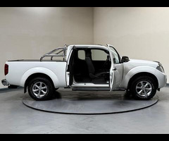 Nissan Navara 2.5 dCi Acenta King Cab Pickup 4WD Euro 5 4dr - 12