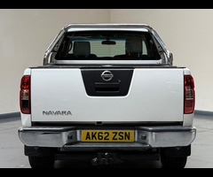 Nissan Navara 2.5 dCi Acenta King Cab Pickup 4WD Euro 5 4dr - 25