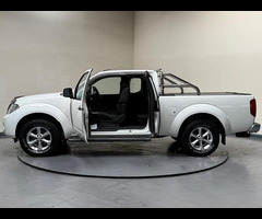 Nissan Navara 2.5 dCi Acenta King Cab Pickup 4WD Euro 5 4dr - 27