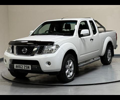 Nissan Navara 2.5 dCi Acenta King Cab Pickup 4WD Euro 5 4dr - 33