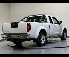 Nissan Navara 2.5 dCi Acenta King Cab Pickup 4WD Euro 5 4dr - 40