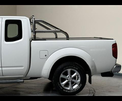 Nissan Navara 2.5 dCi Acenta King Cab Pickup 4WD Euro 5 4dr - 45