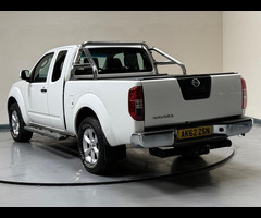 Nissan Navara 2.5 dCi Acenta King Cab Pickup 4WD Euro 5 4dr - 52