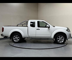 Nissan Navara 2.5 dCi Acenta King Cab Pickup 4WD Euro 5 4dr - 54