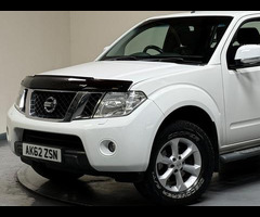 Nissan Navara 2.5 dCi Acenta King Cab Pickup 4WD Euro 5 4dr - 63