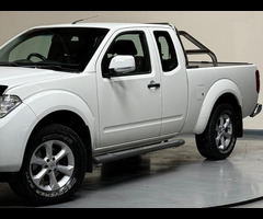 Nissan Navara 2.5 dCi Acenta King Cab Pickup 4WD Euro 5 4dr - 64
