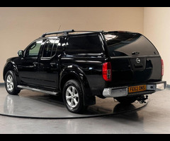 Nissan Navara 2.5 dCi Tekna 4WD Euro 5 4dr - 7
