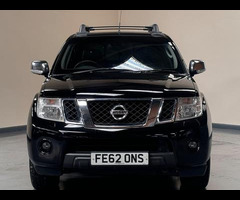 Nissan Navara 2.5 dCi Tekna 4WD Euro 5 4dr - 8