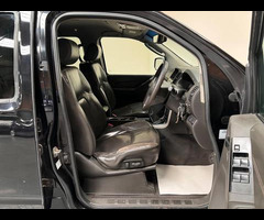 Nissan Navara 2.5 dCi Tekna 4WD Euro 5 4dr - 14