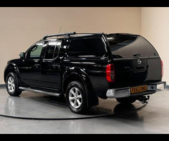 Nissan Navara 2.5 dCi Tekna 4WD Euro 5 4dr - 32