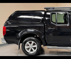Nissan Navara 2.5 dCi Tekna 4WD Euro 5 4dr - 42