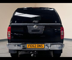 Nissan Navara 2.5 dCi Tekna 4WD Euro 5 4dr - 44