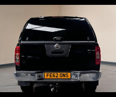 Nissan Navara 2.5 dCi Tekna 4WD Euro 5 4dr - 62