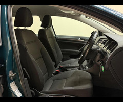 Volkswagen Golf 1.6 TDI BlueMotion Tech SE Nav Euro 6 (s/s) 5dr - 16