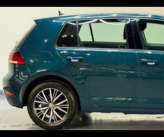 Volkswagen Golf 1.6 TDI BlueMotion Tech SE Nav Euro 6 (s/s) 5dr - 54