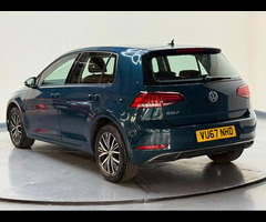 Volkswagen Golf 1.6 TDI BlueMotion Tech SE Nav Euro 6 (s/s) 5dr - 56
