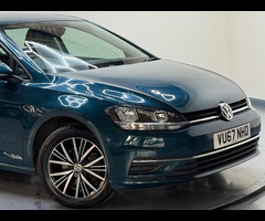 Volkswagen Golf 1.6 TDI BlueMotion Tech SE Nav Euro 6 (s/s) 5dr - 58