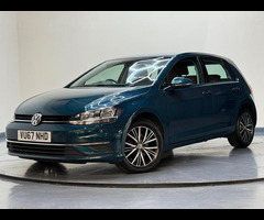 Volkswagen Golf 1.6 TDI BlueMotion Tech SE Nav Euro 6 (s/s) 5dr - 64