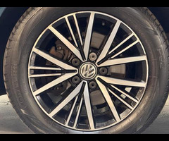 Volkswagen Golf 1.6 TDI BlueMotion Tech SE Nav Euro 6 (s/s) 5dr - 72