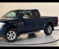 Nissan Navara 2.5 dCi Outlaw King Cab Pickup 4dr - 62