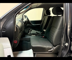 Nissan Navara 2.5 dCi Visia 4WD Euro 5 4dr - 4